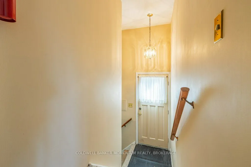 3046 Briarwood Crescent