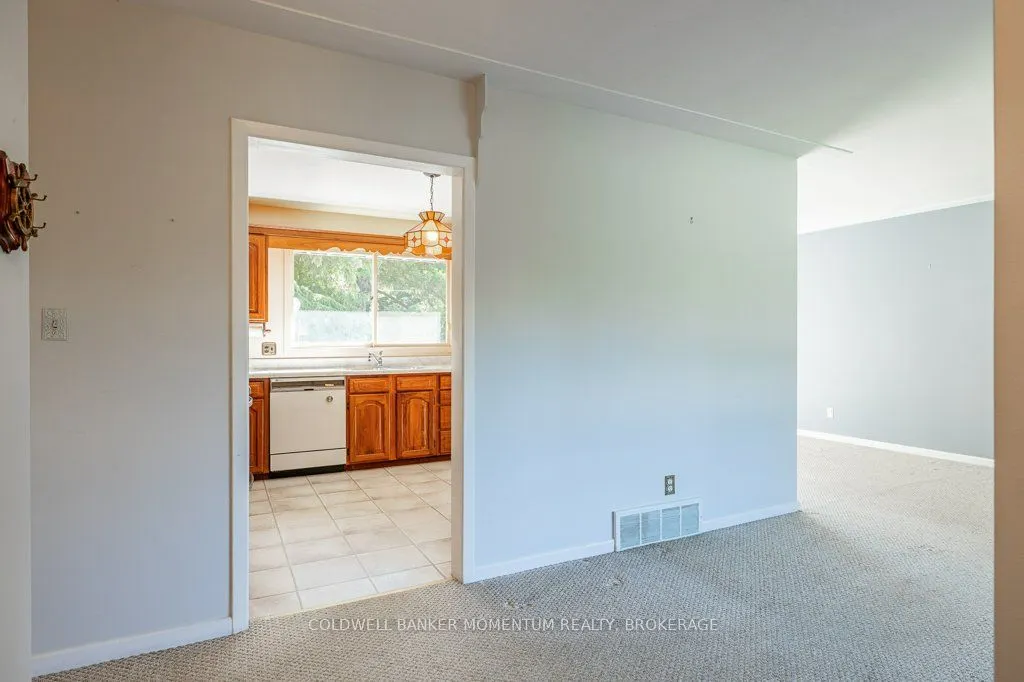 3046 Briarwood Crescent