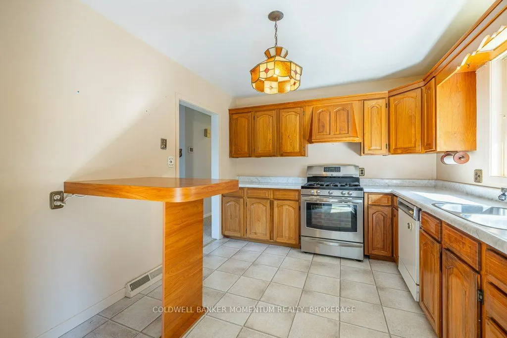 3046 Briarwood Crescent