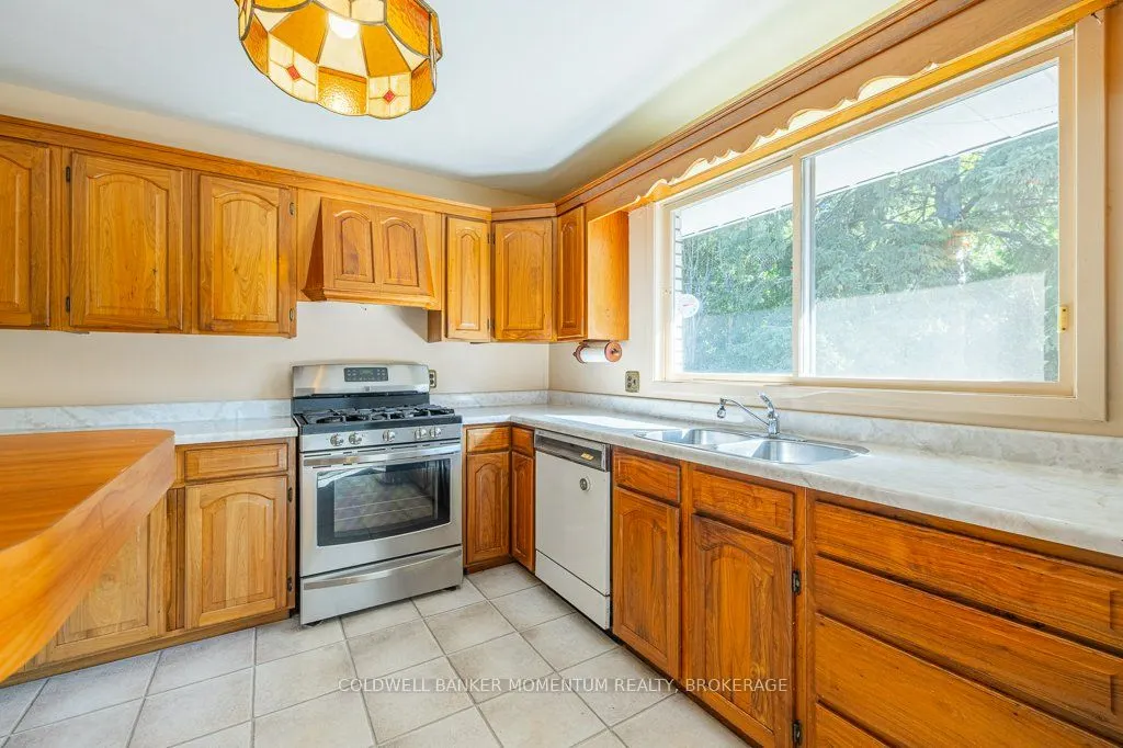 3046 Briarwood Crescent