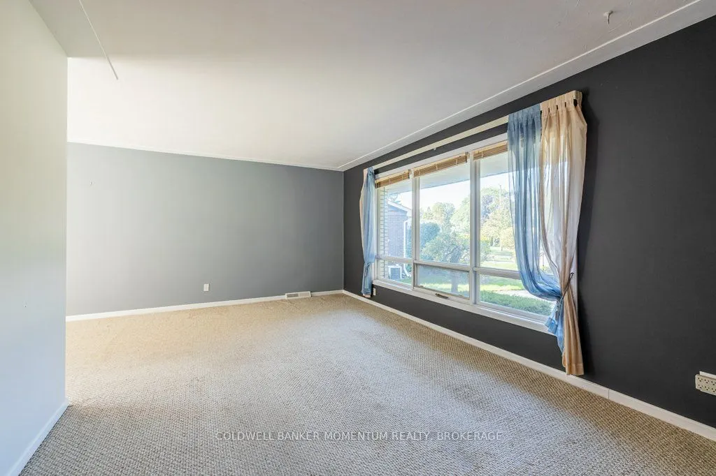3046 Briarwood Crescent
