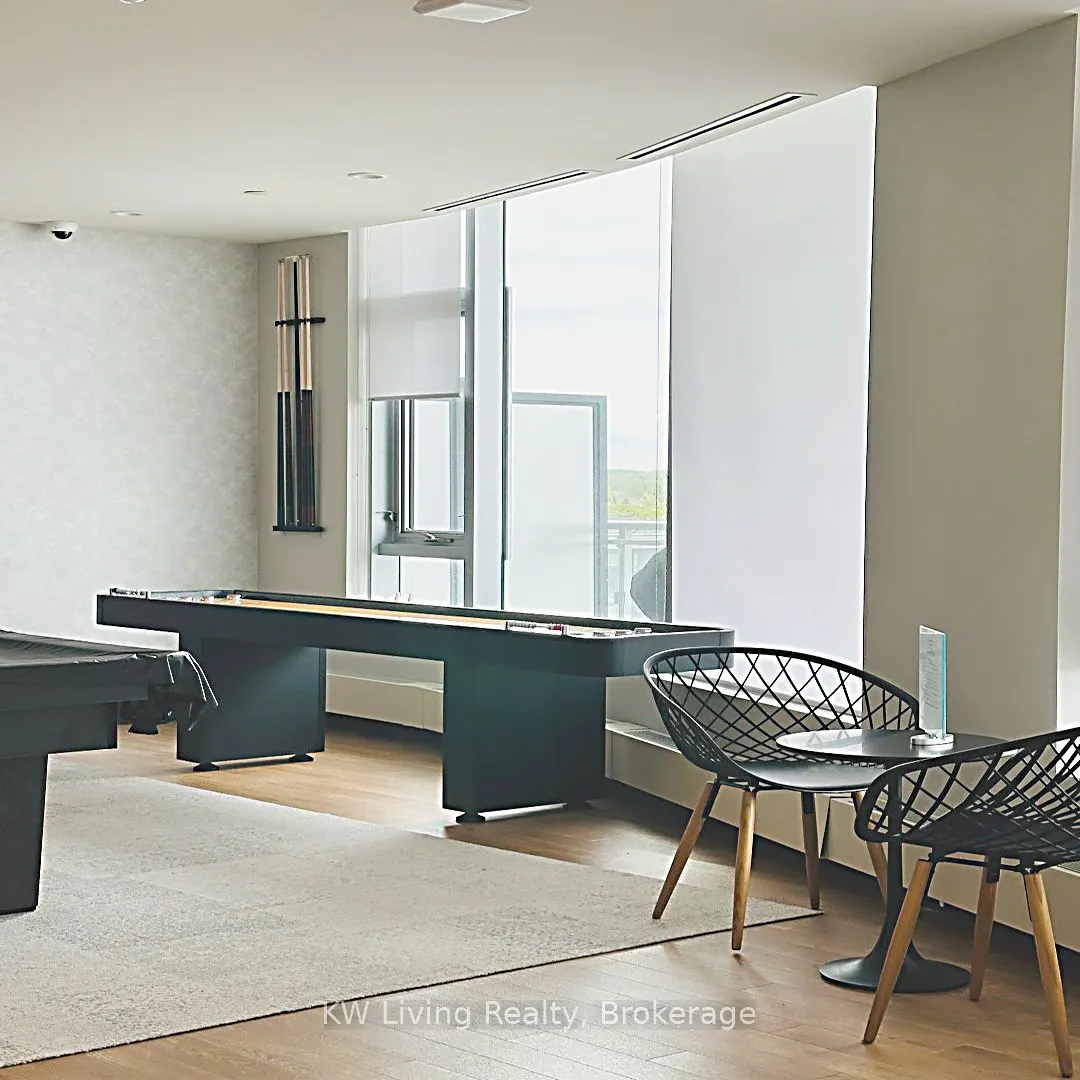 2520 Eglinton Avenue W, #1816