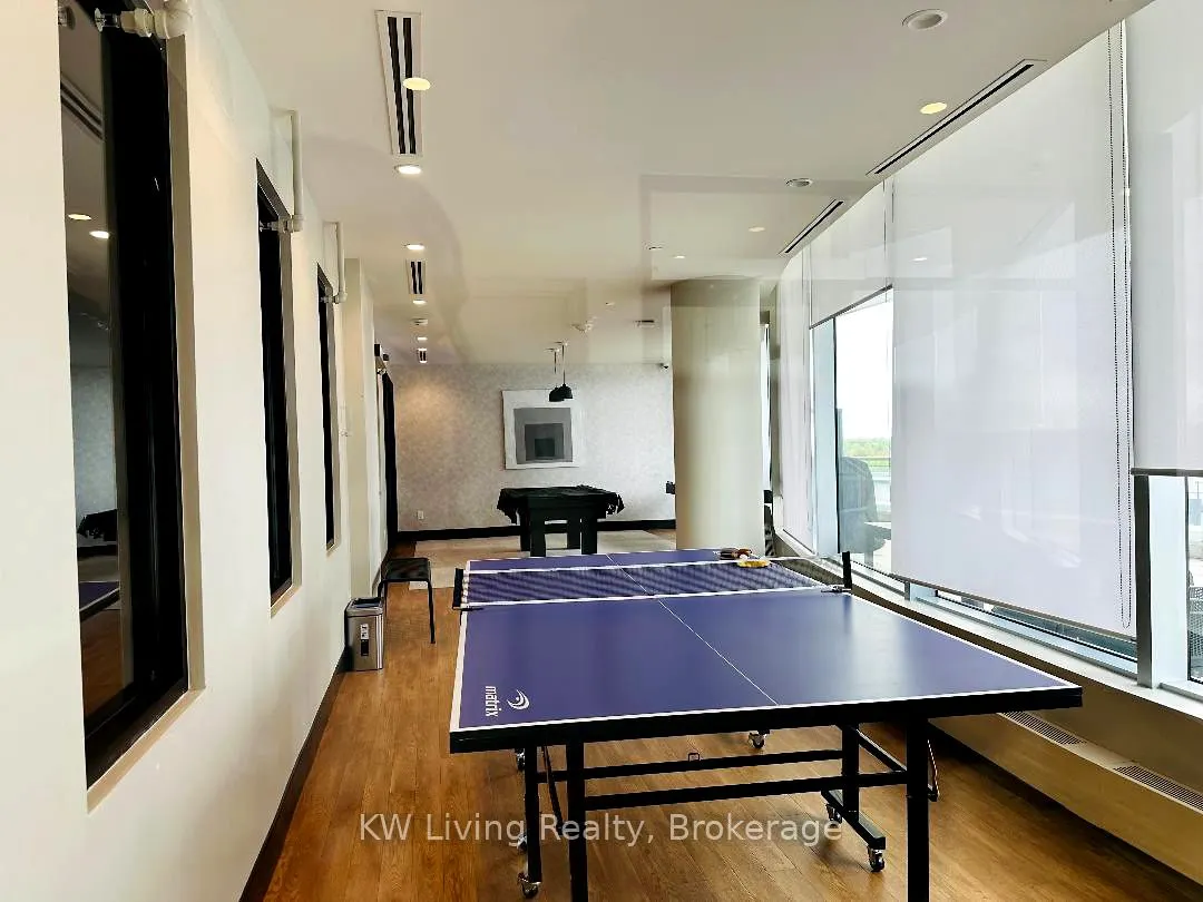 2520 Eglinton Avenue W, #1816