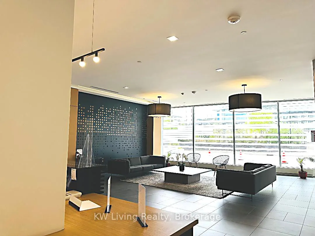 2520 Eglinton Avenue W, #1816
