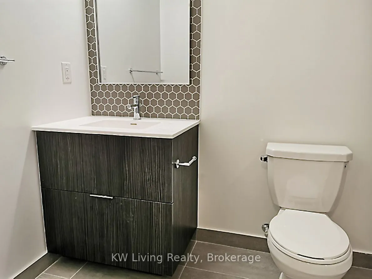 2520 Eglinton Avenue W, #1816