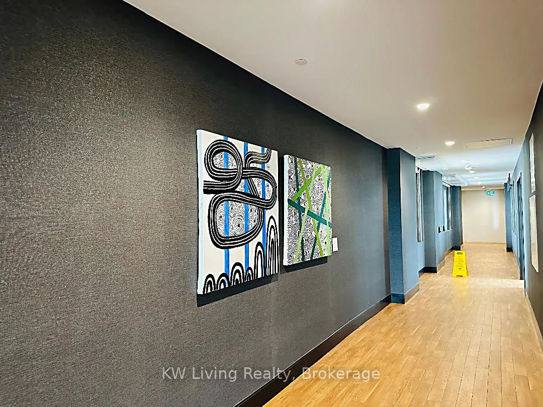 2520 Eglinton Avenue W, #1816