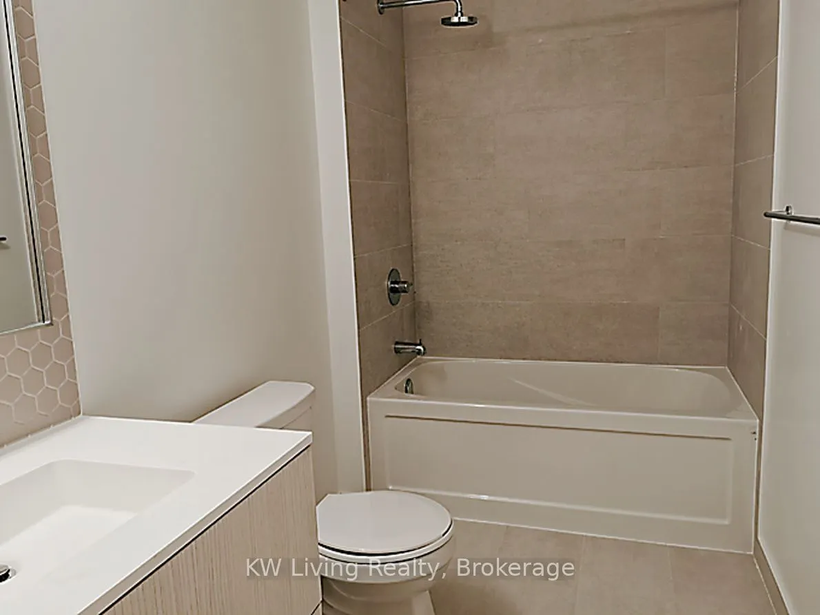 2520 Eglinton Avenue W, #1816