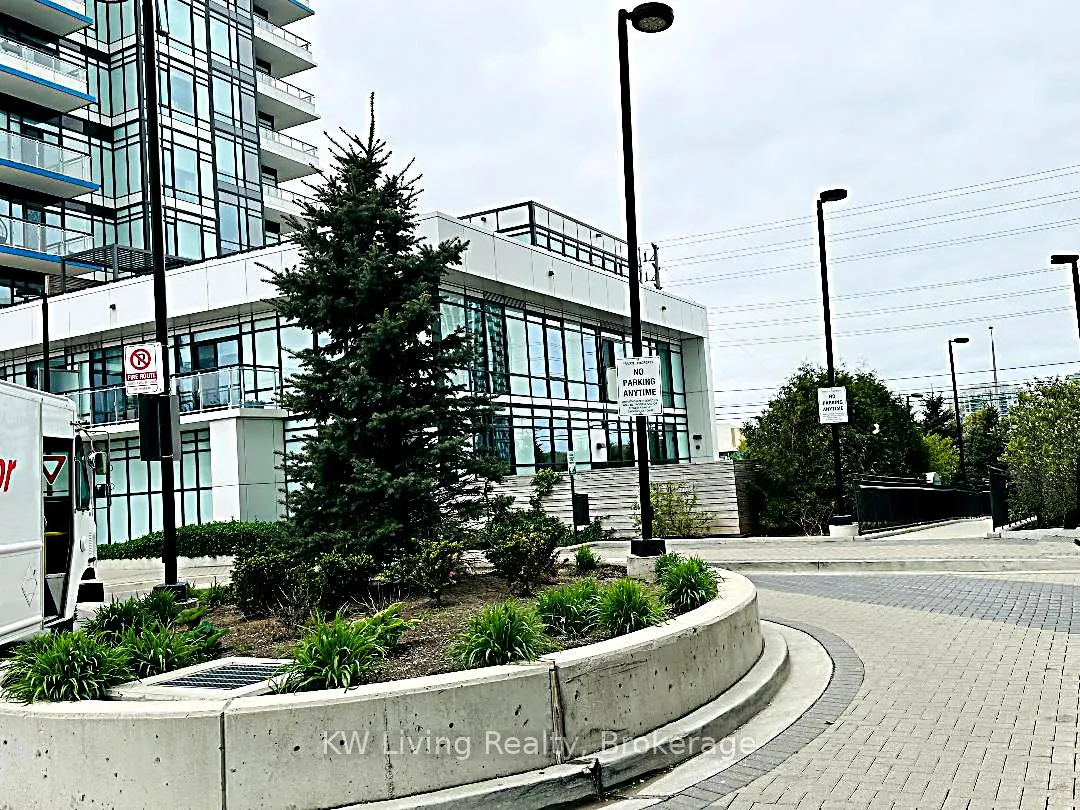 2520 Eglinton Avenue W, #1816