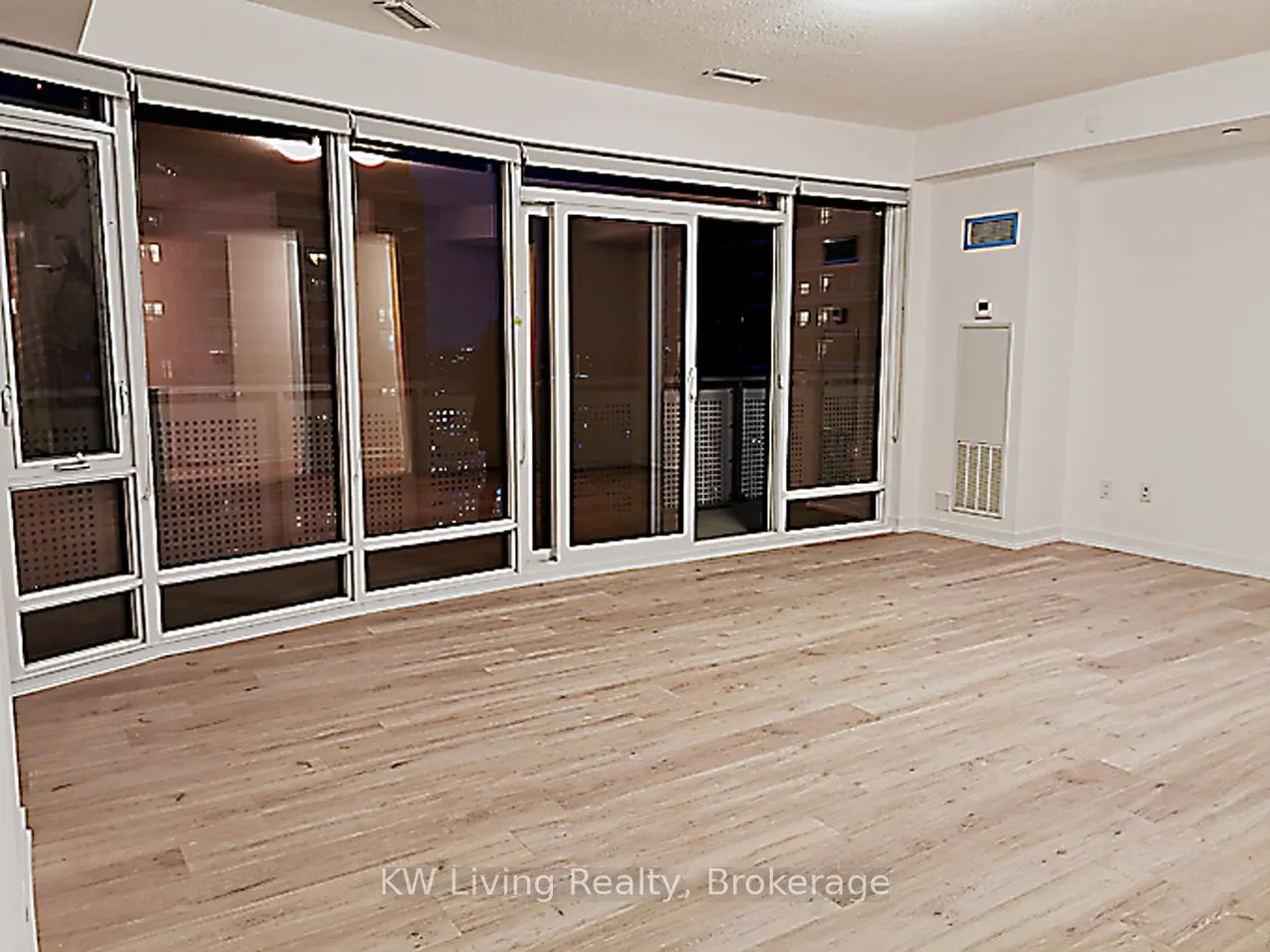2520 Eglinton Avenue W, #1816