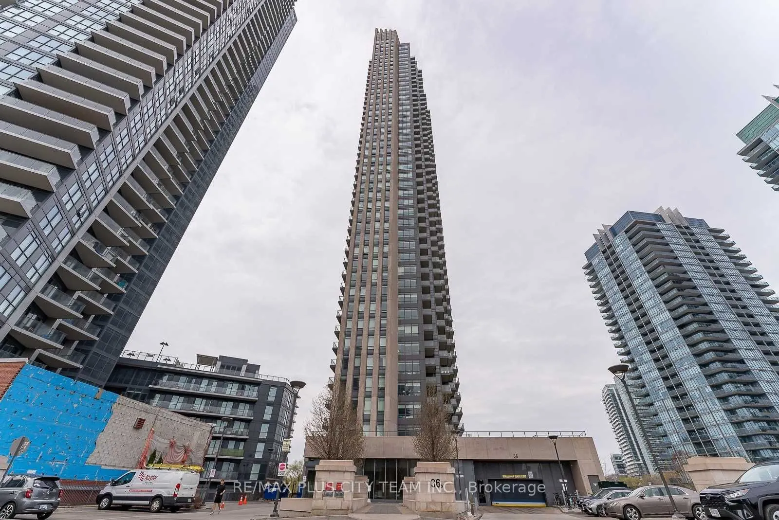 36 Park Lawn Road, #4306