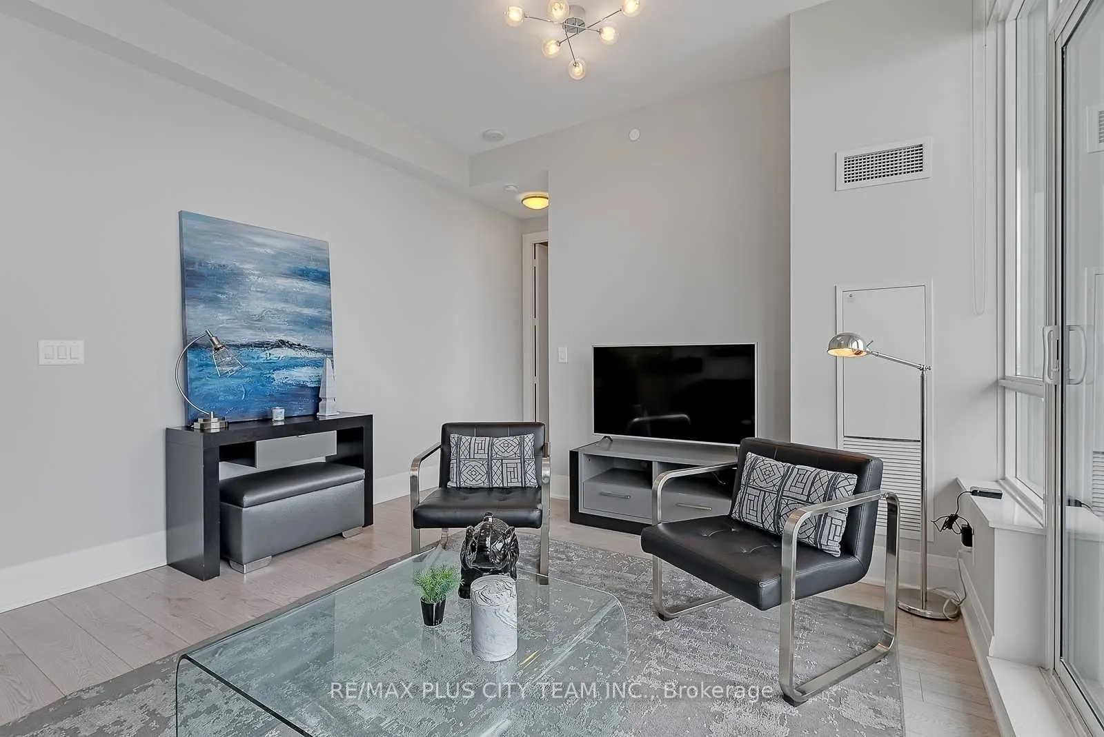 36 Park Lawn Road, #4306