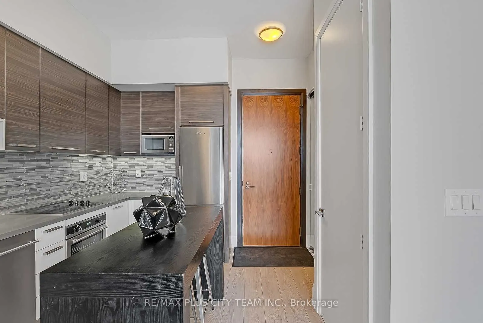 36 Park Lawn Road, #4306