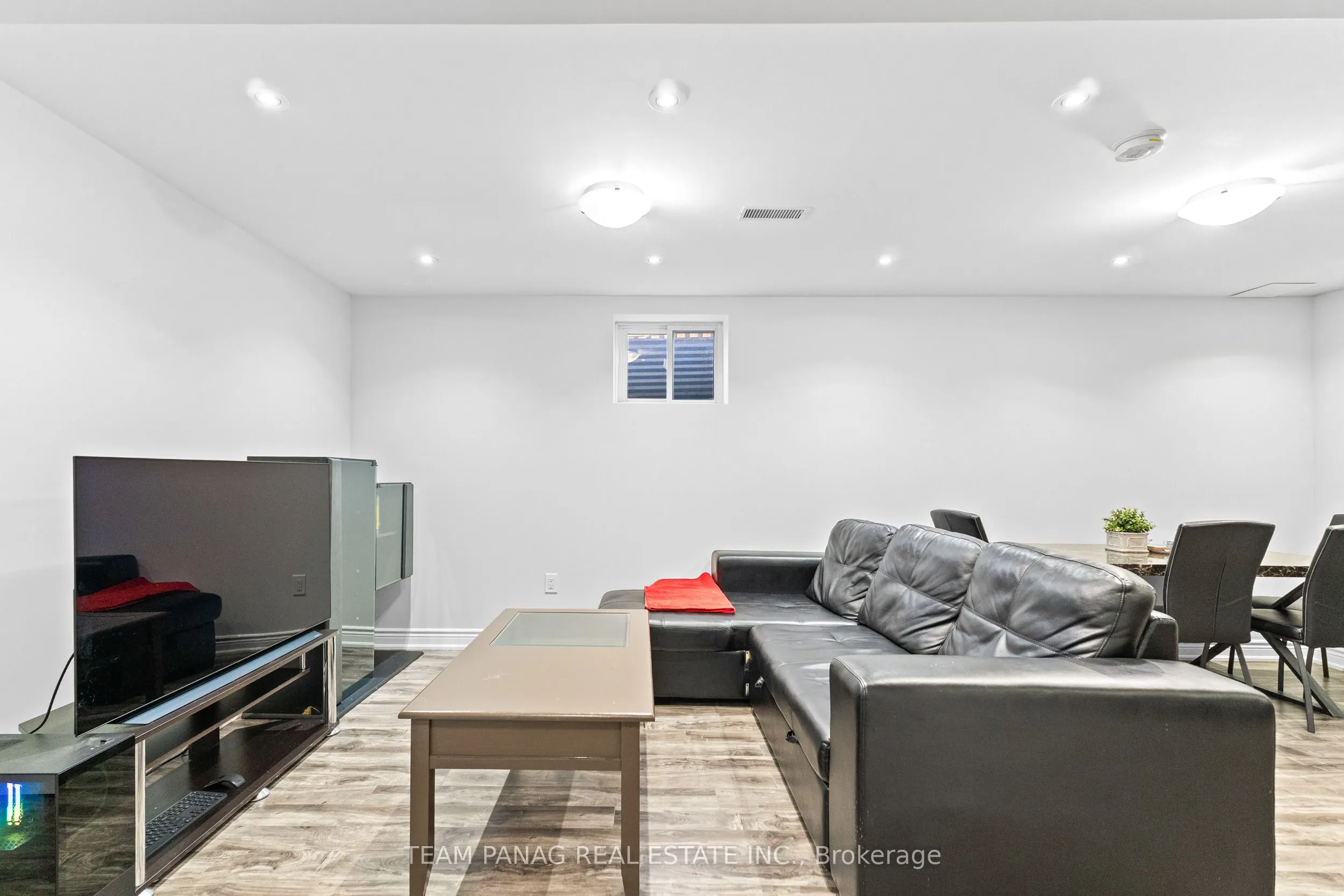 15 Banks Drive