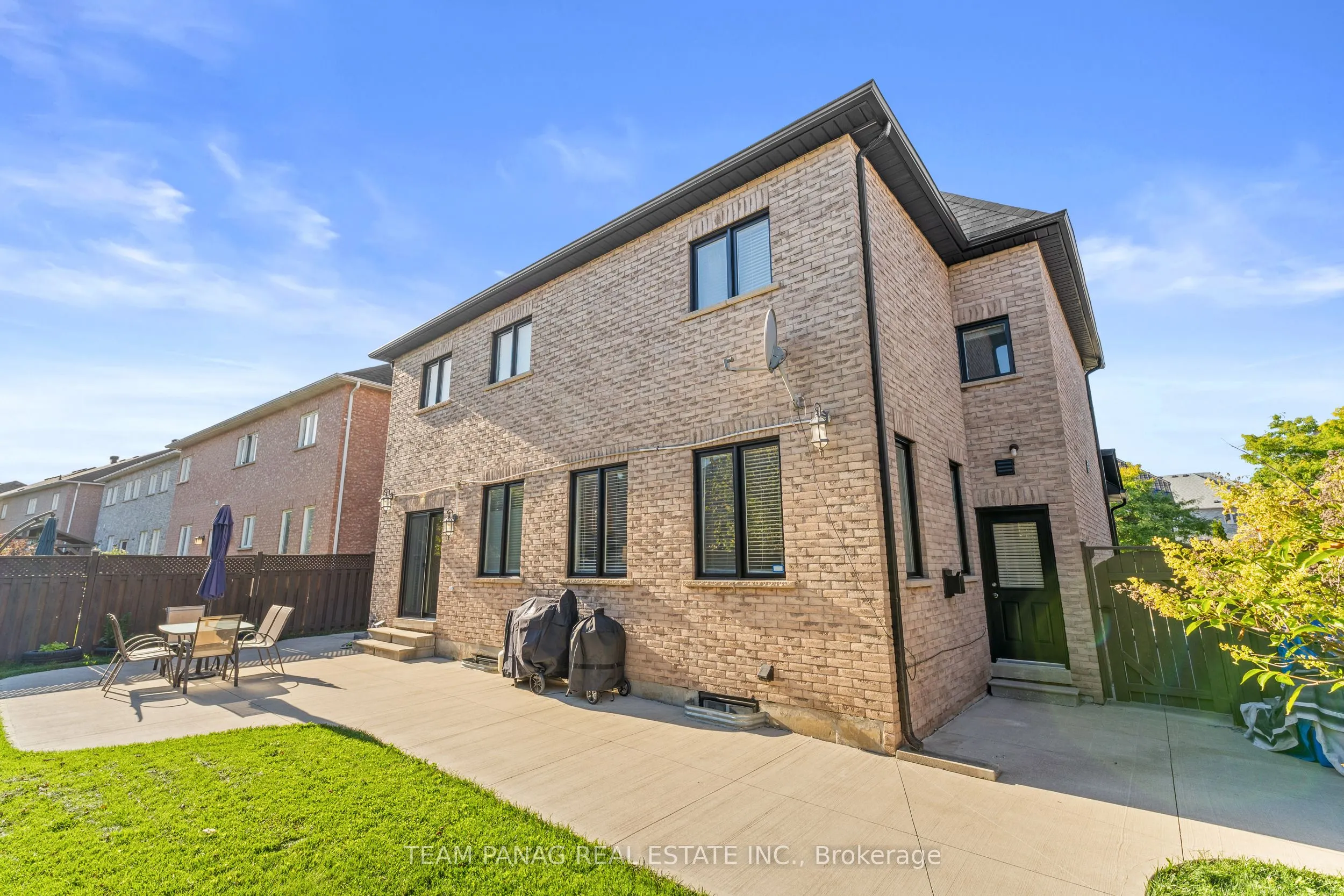15 Banks Drive