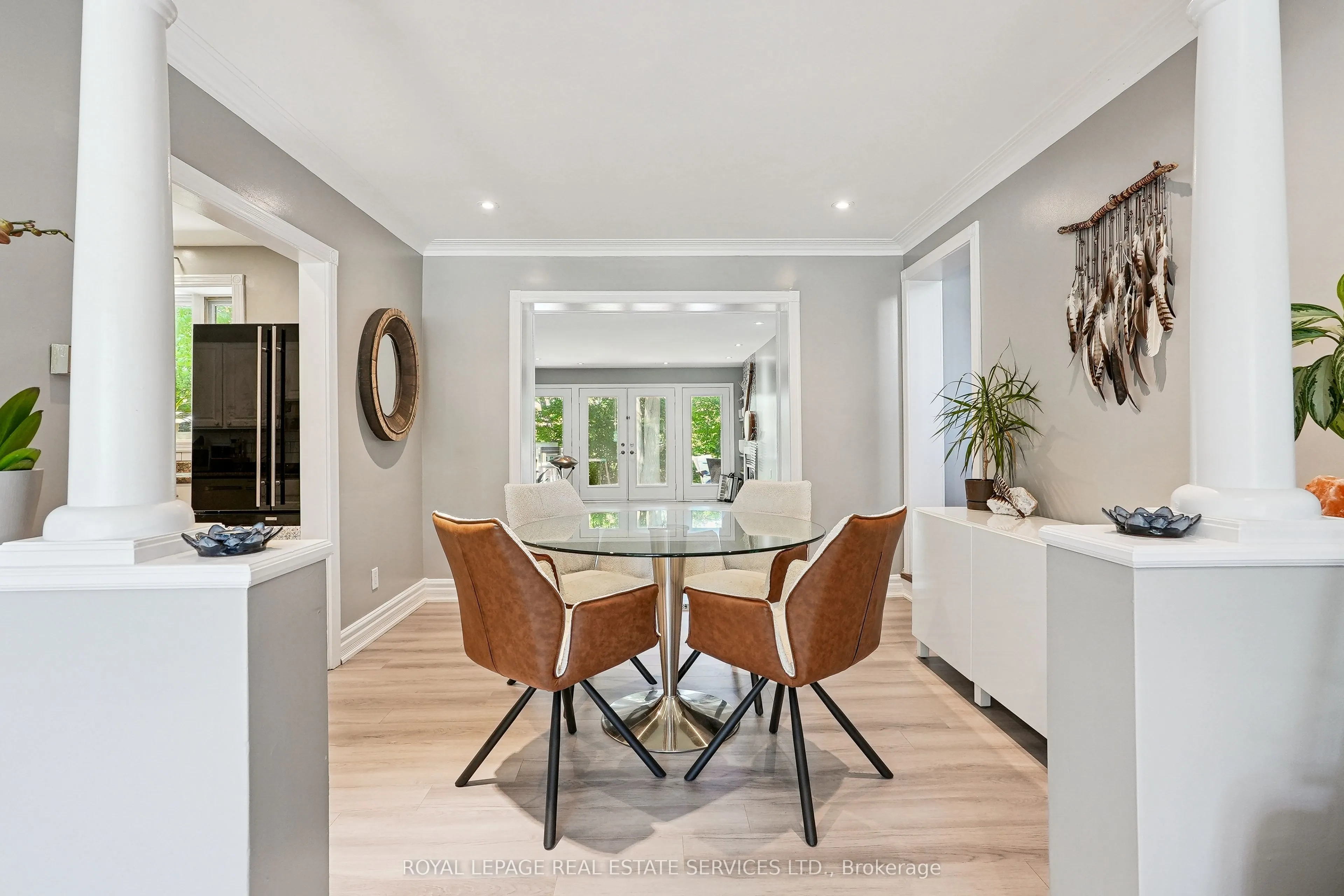 397 River Side Drive