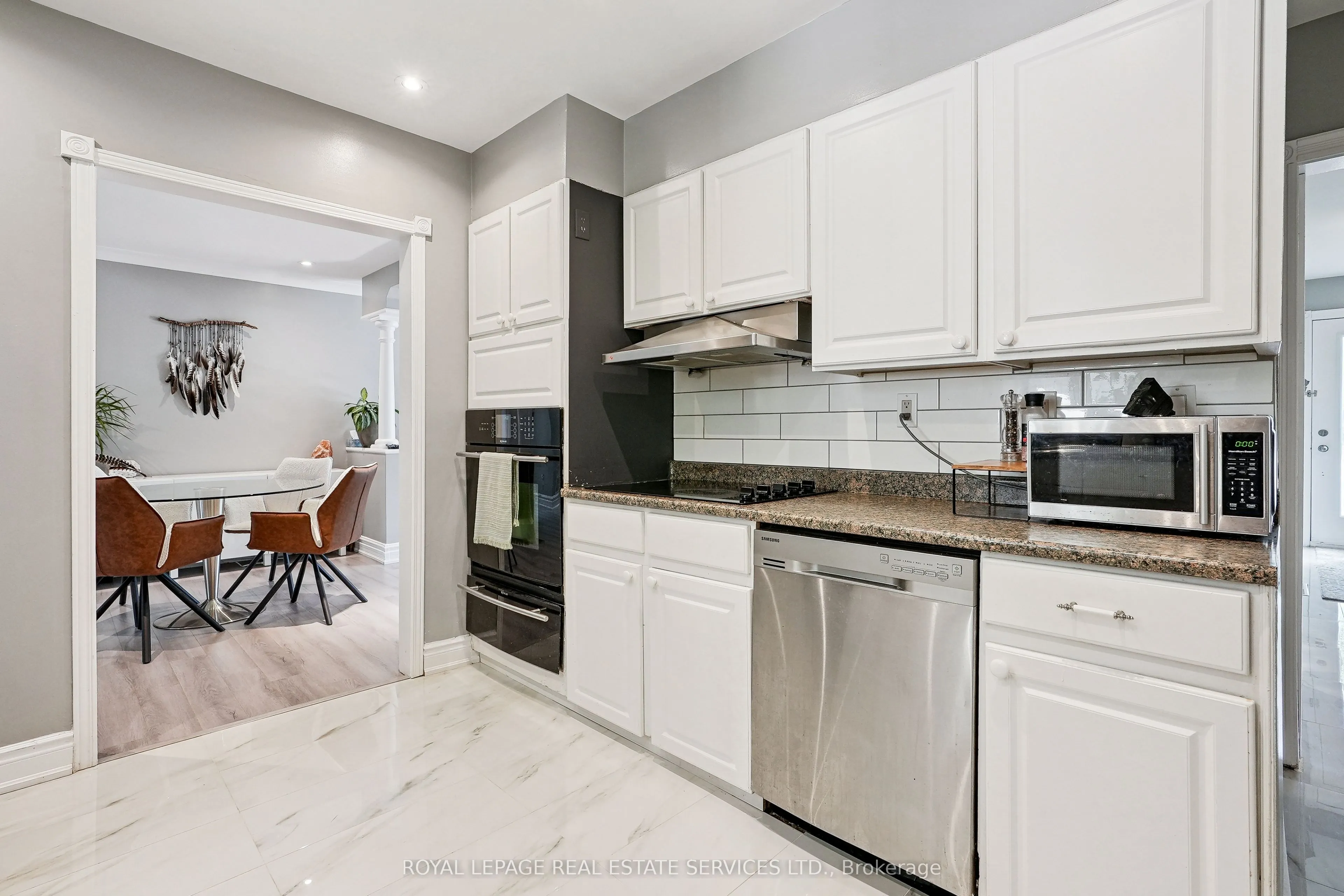 397 River Side Drive