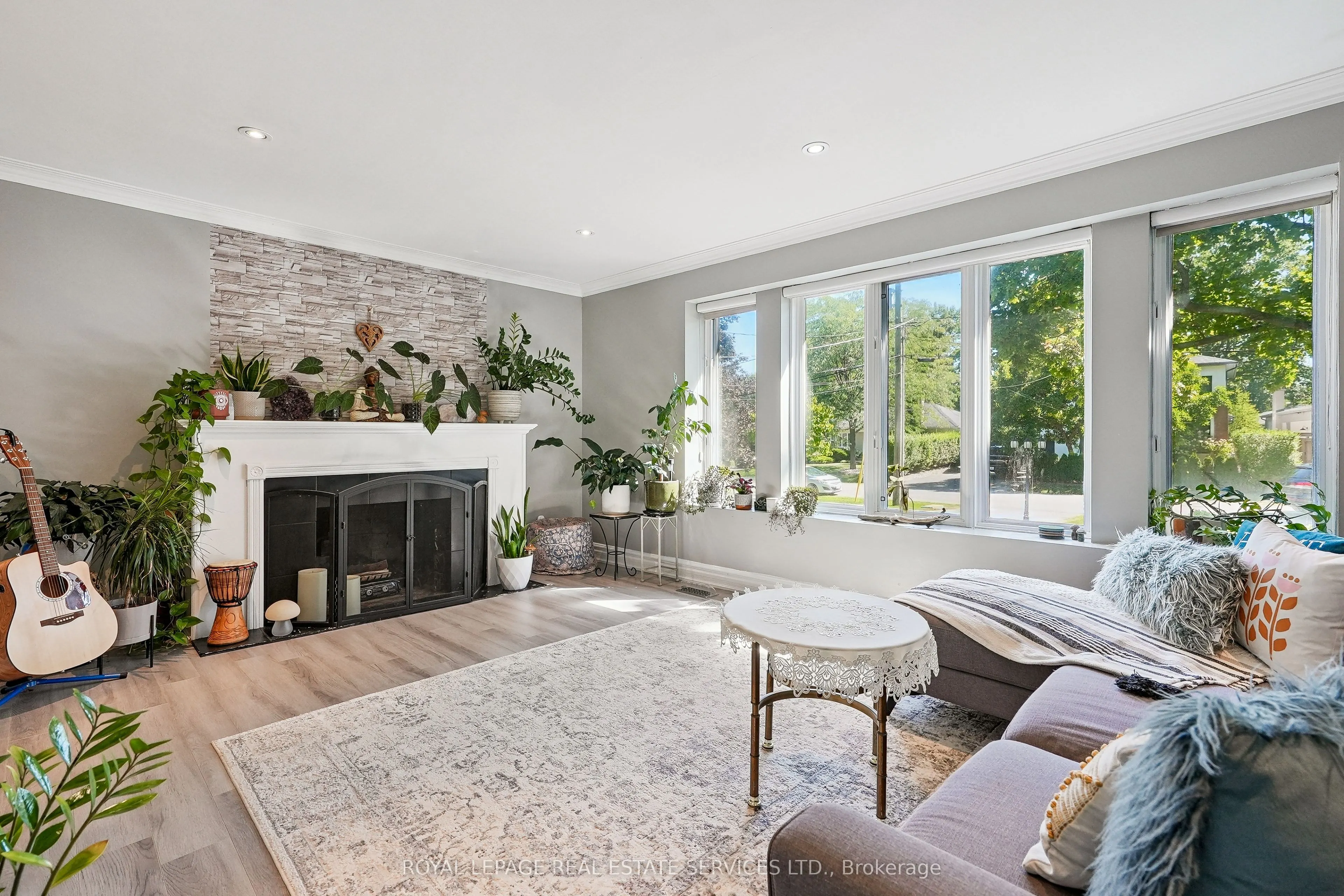 397 River Side Drive