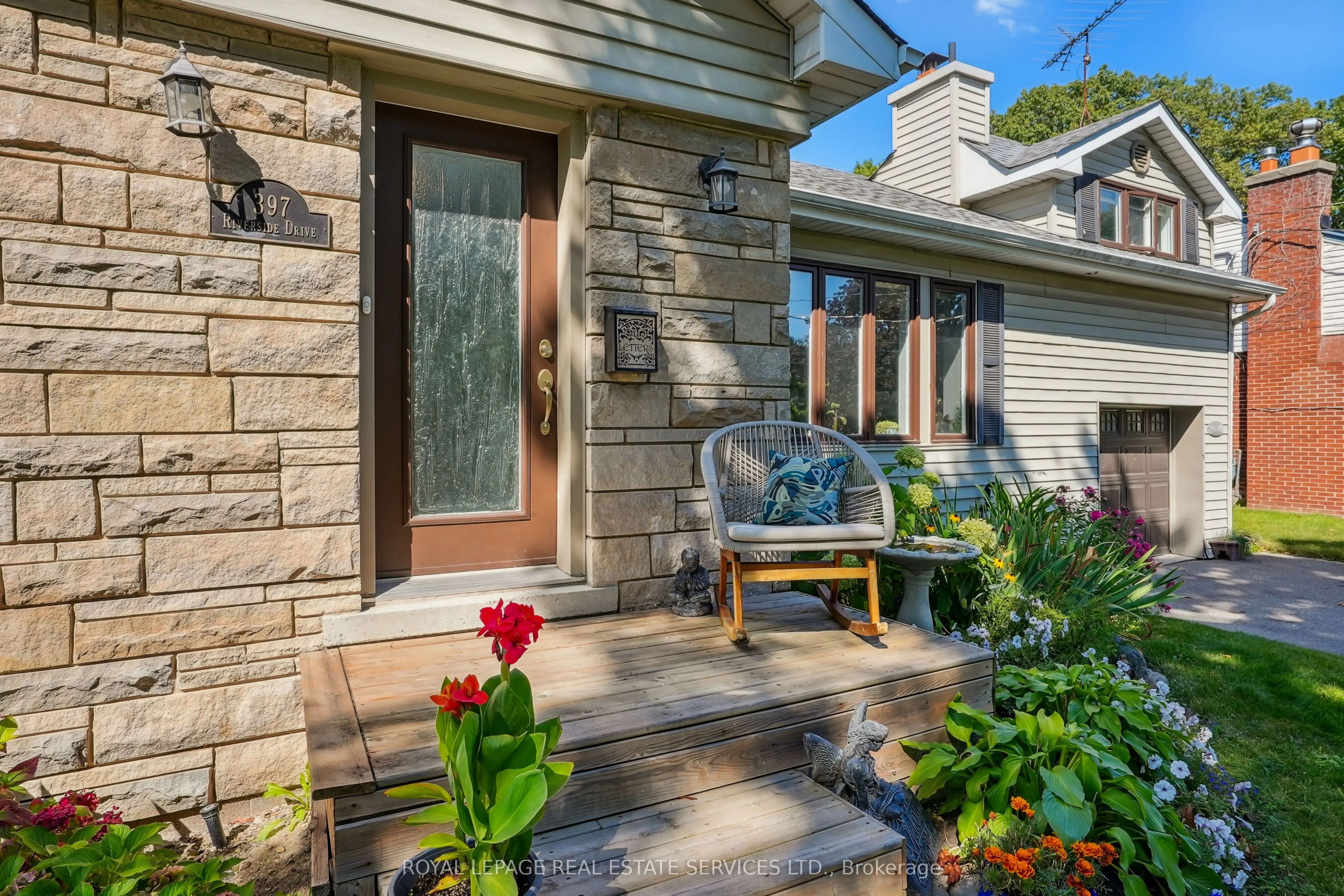 397 River Side Drive