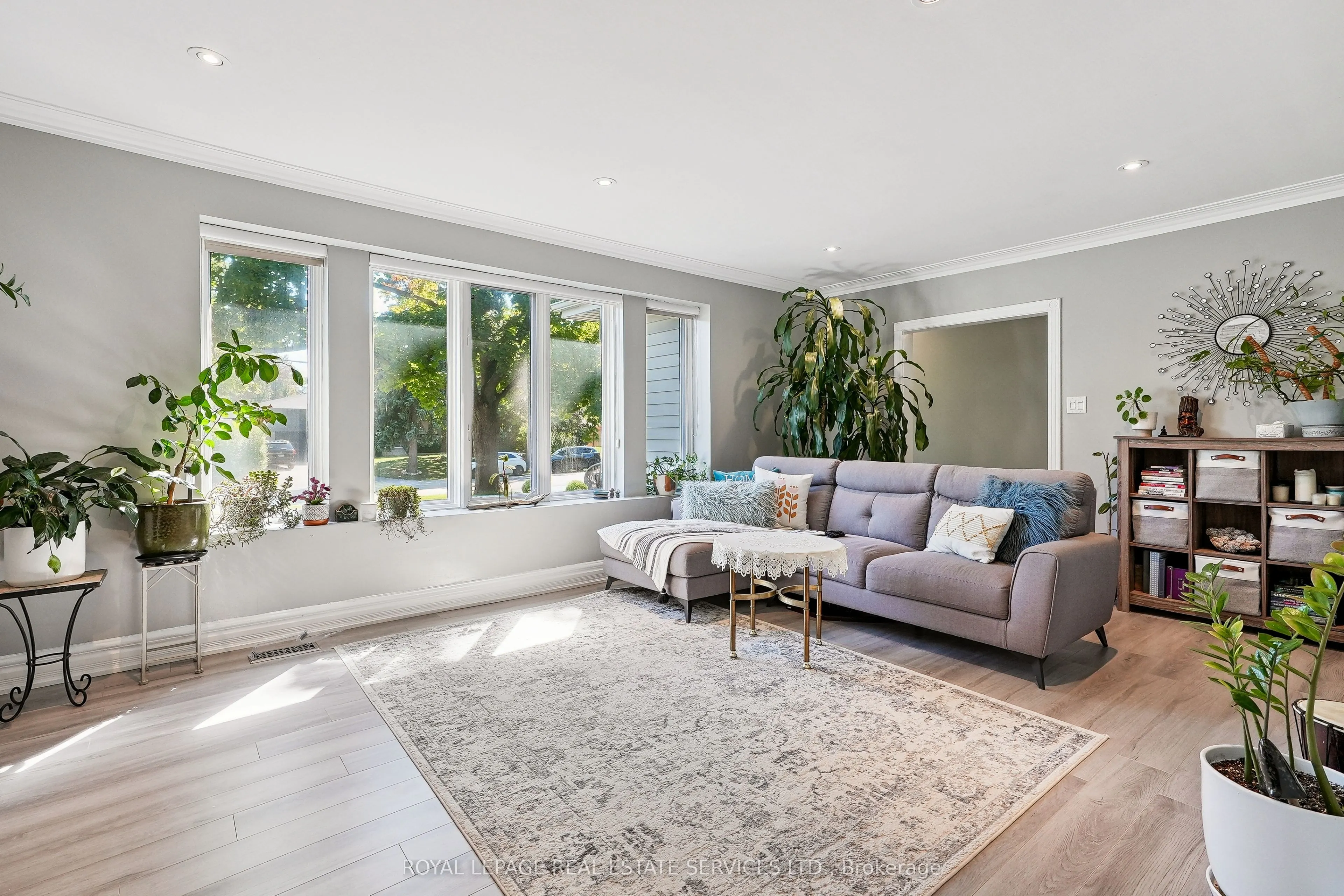 397 River Side Drive