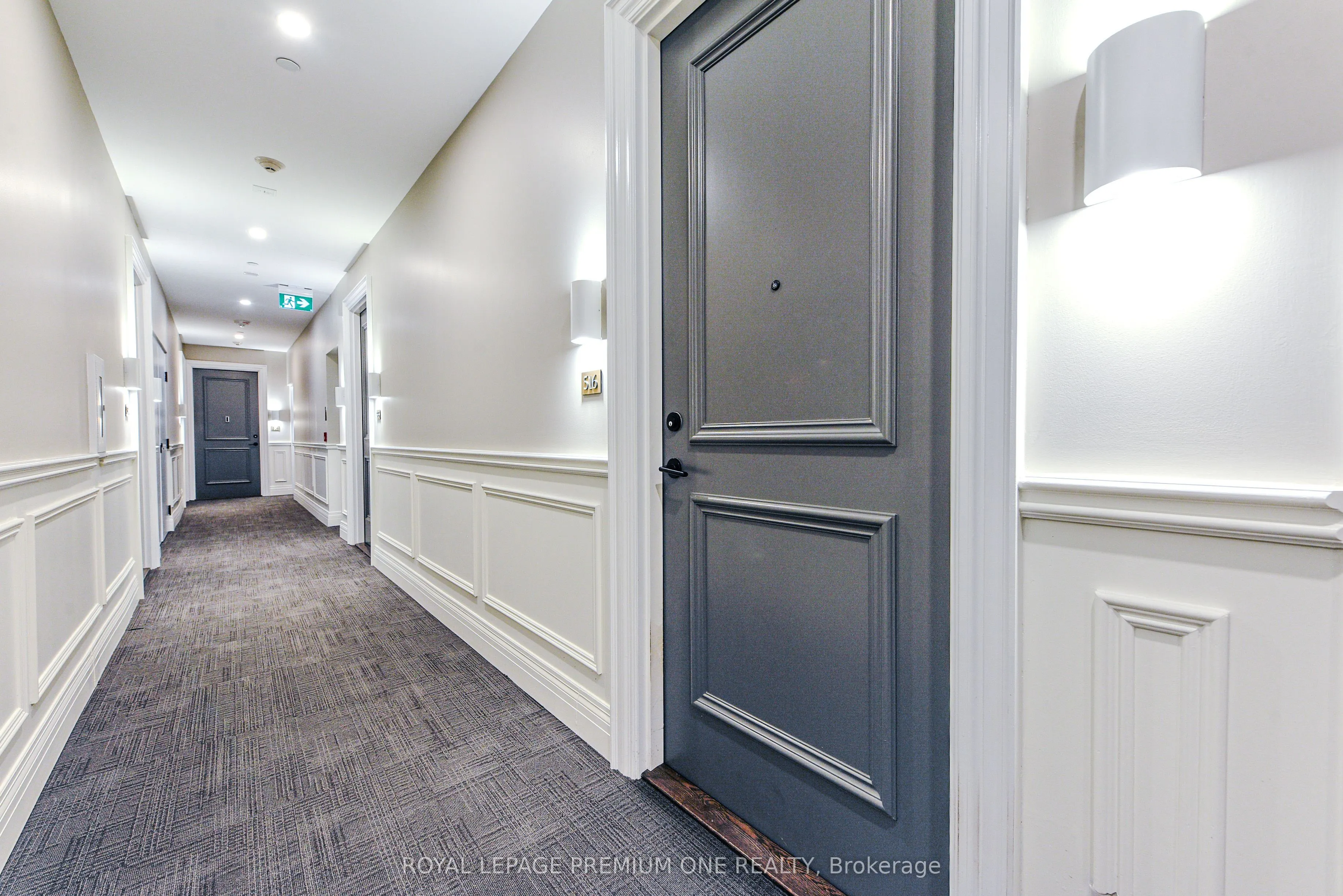 571 Prince Edward Drive N, #516