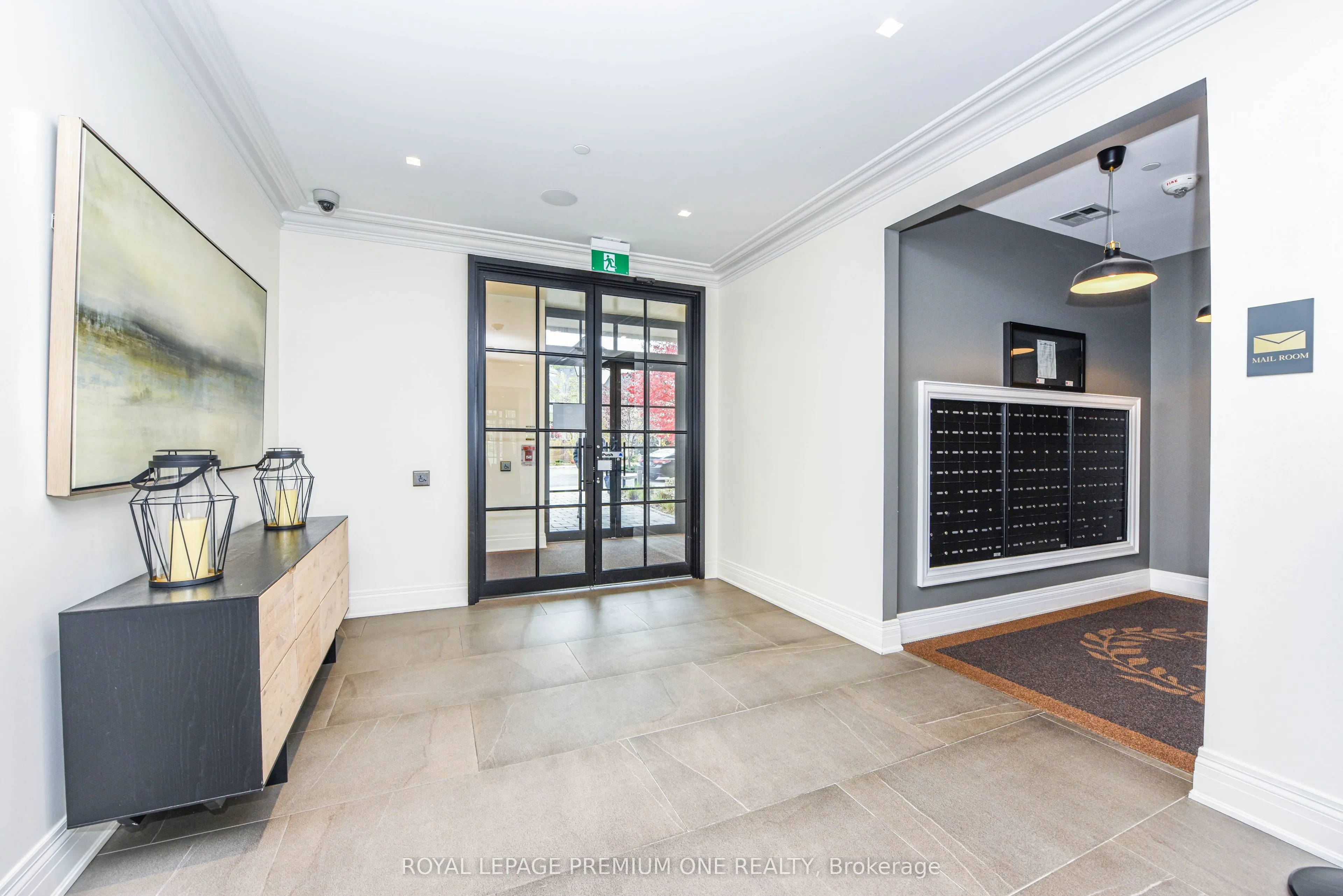 571 Prince Edward Drive N, #516