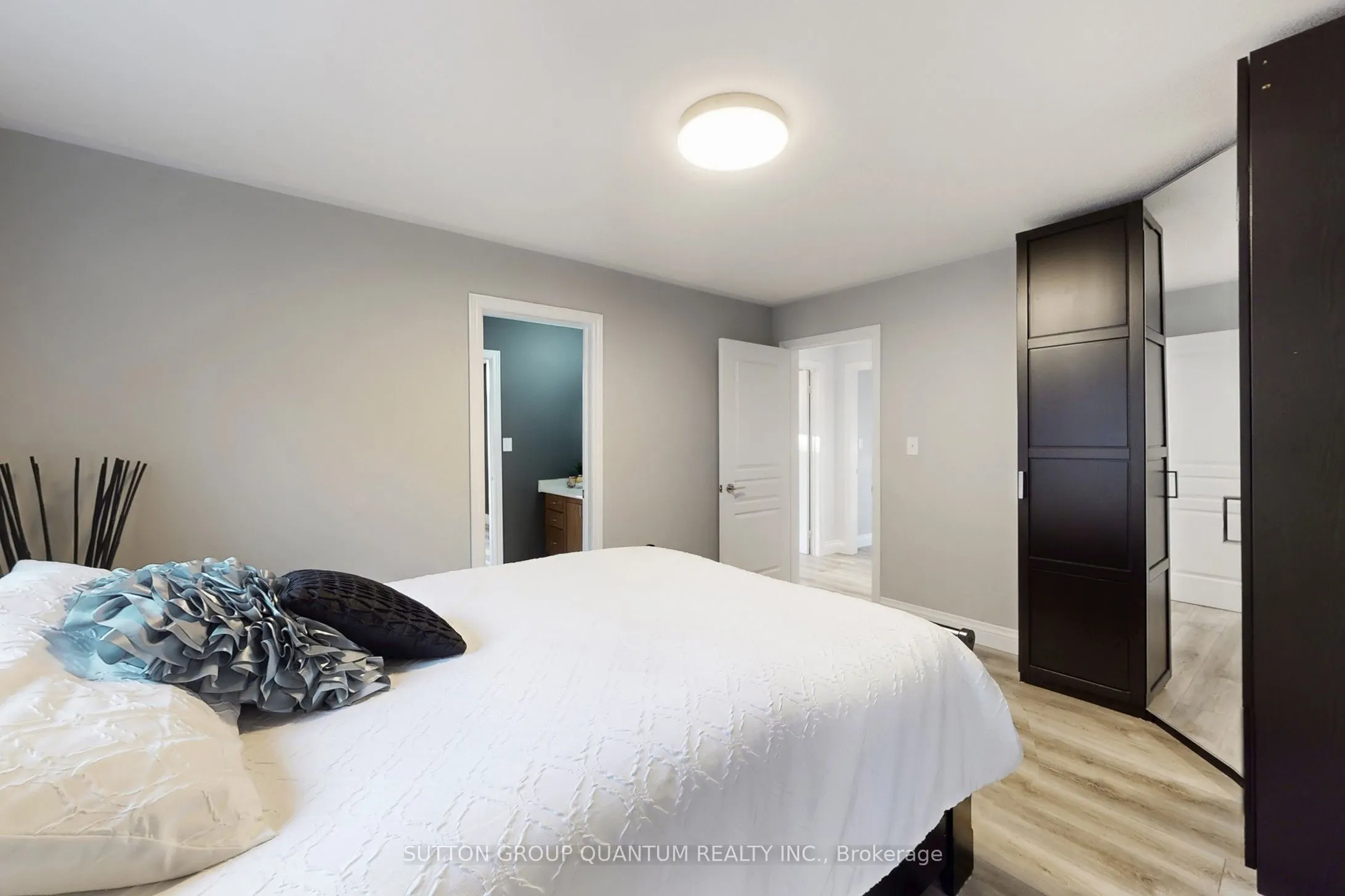 556 Bridgeview Road