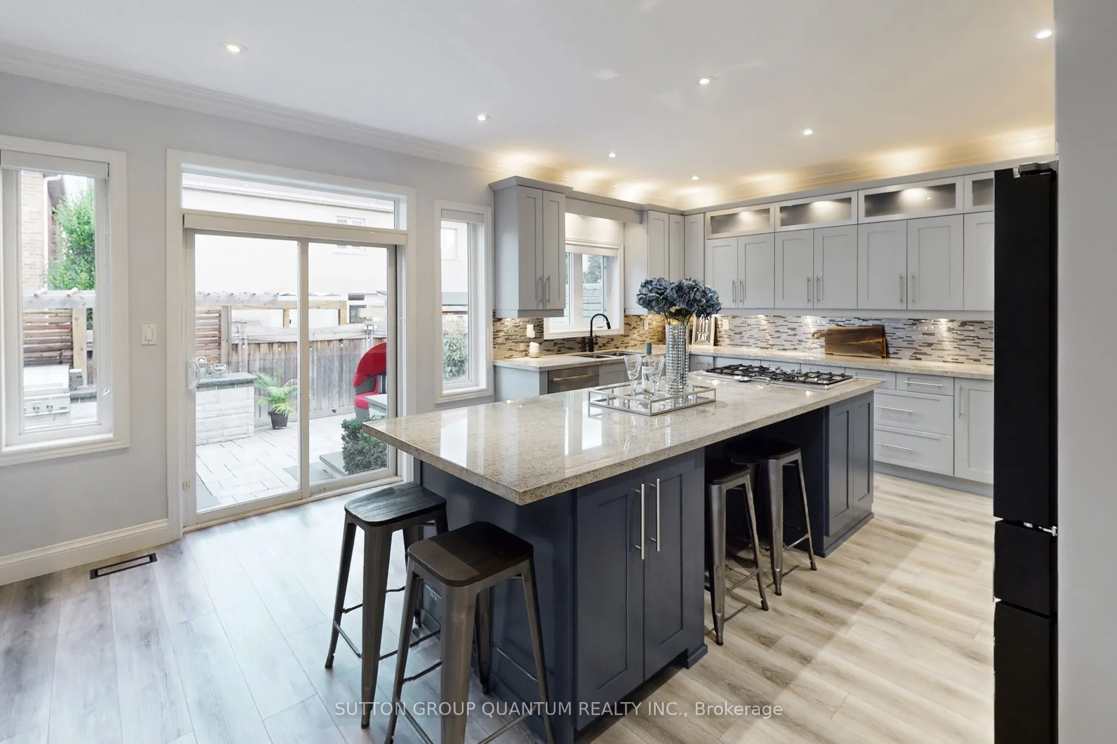 556 Bridgeview Road
