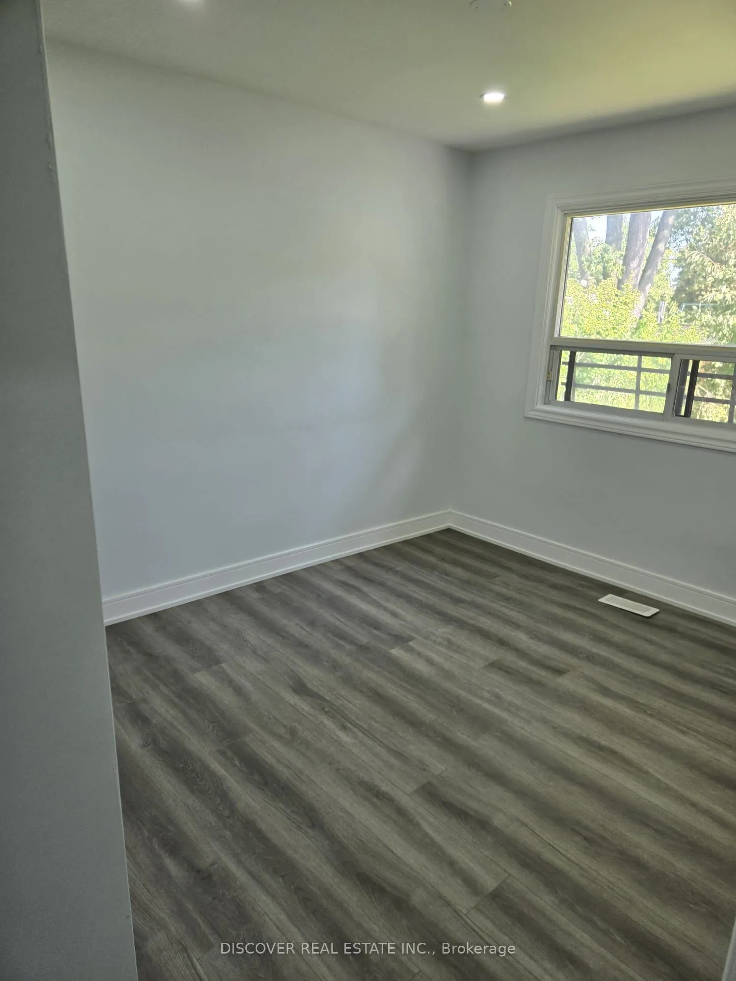 186 Floradale Drive, #Ground Floor only