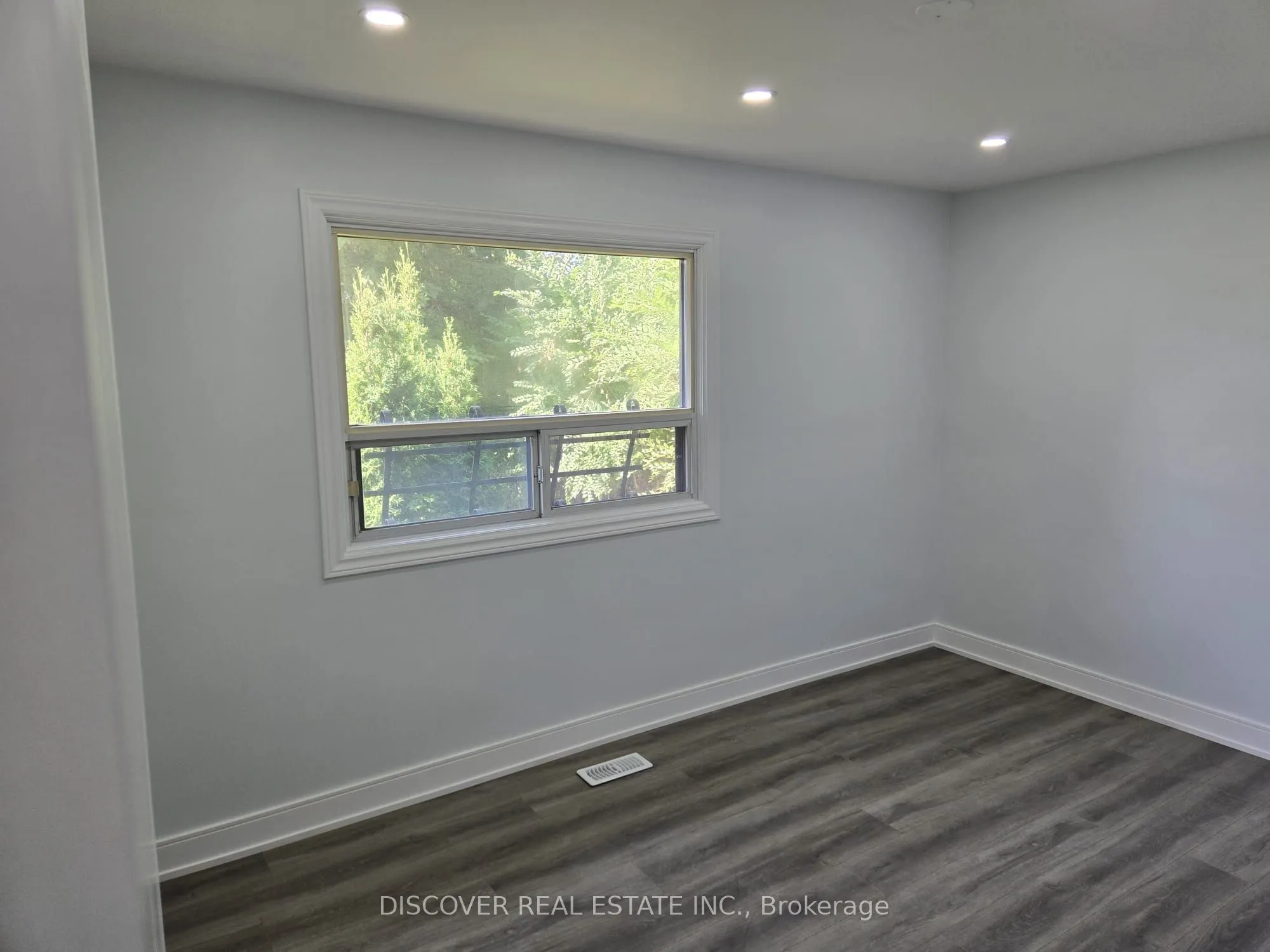 186 Floradale Drive, #Ground Floor only