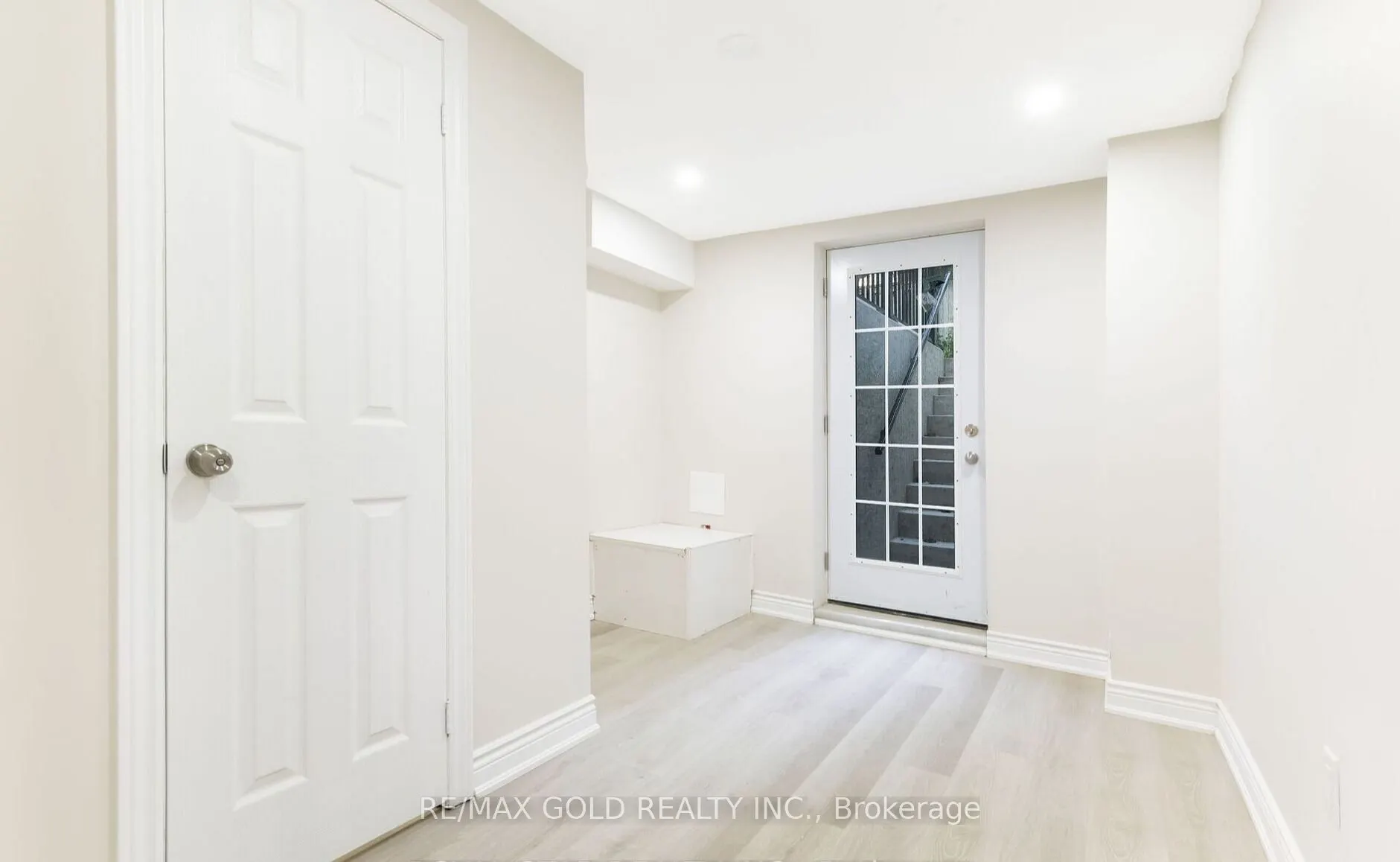 97 Banting Crescent