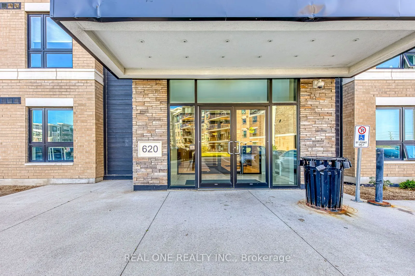 620 SAUVE Street, #415