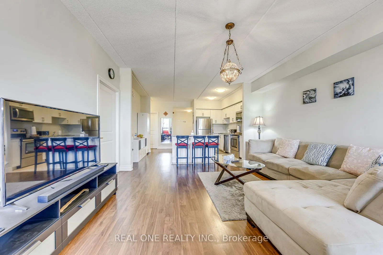 620 SAUVE Street, #415