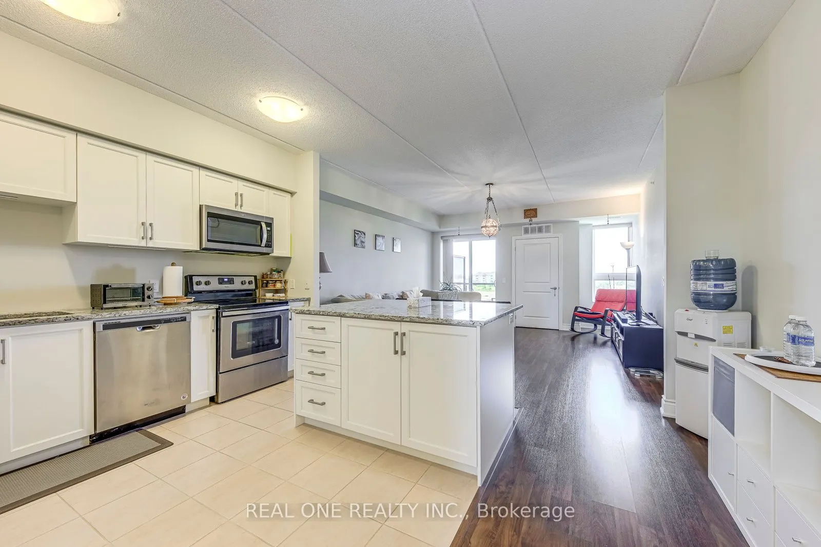 620 SAUVE Street, #415