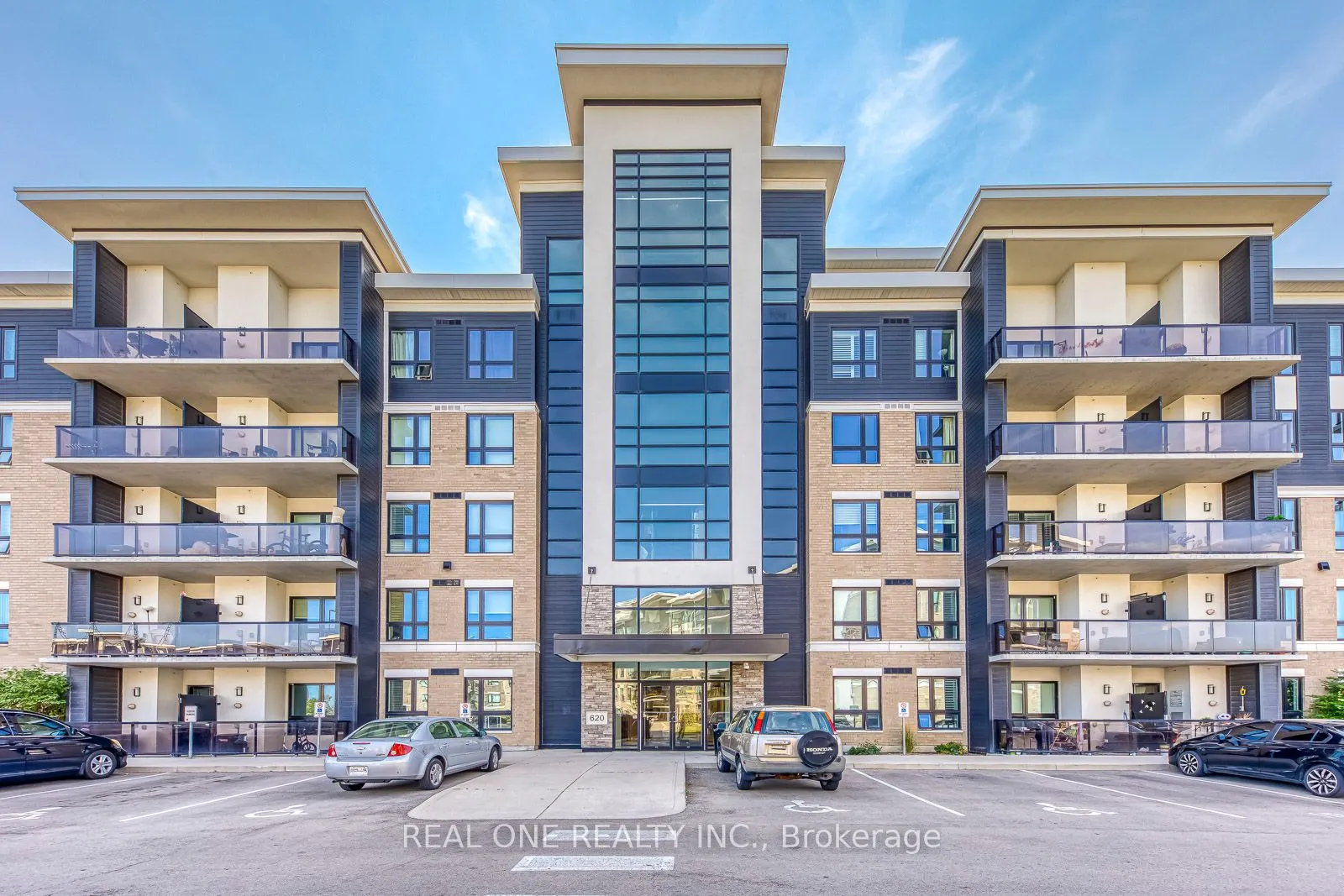 620 SAUVE Street, #415