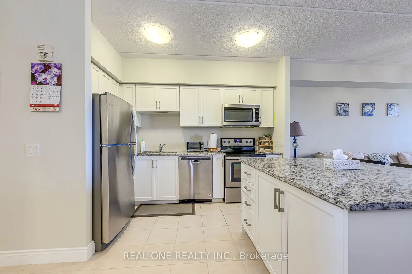 620 SAUVE Street, #415