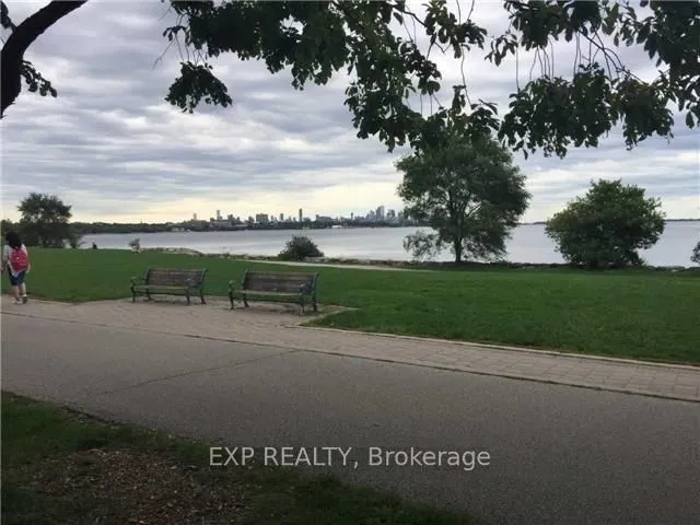 39 Annie Craig Drive, #602