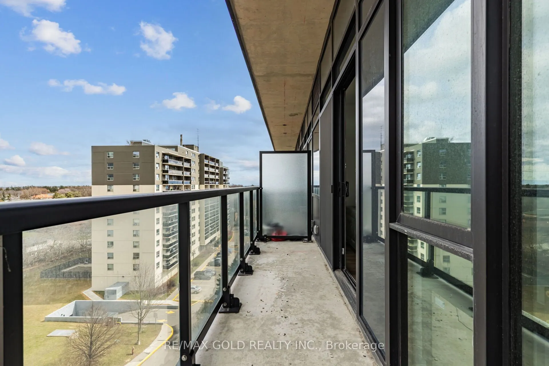 86 dundas Street E, #716