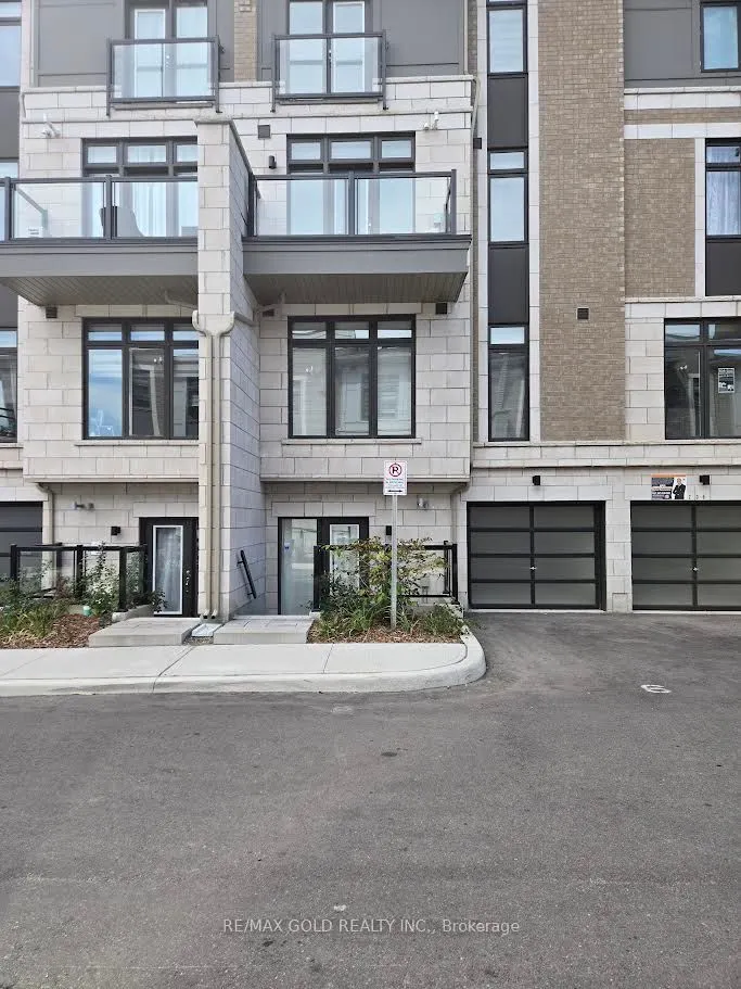 30 Halliford Place, #202