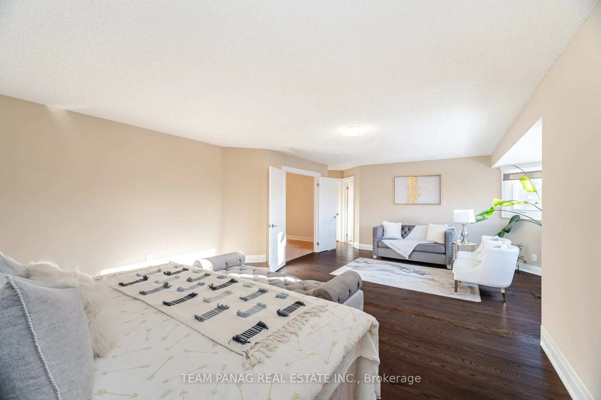 99 Kenpark Avenue