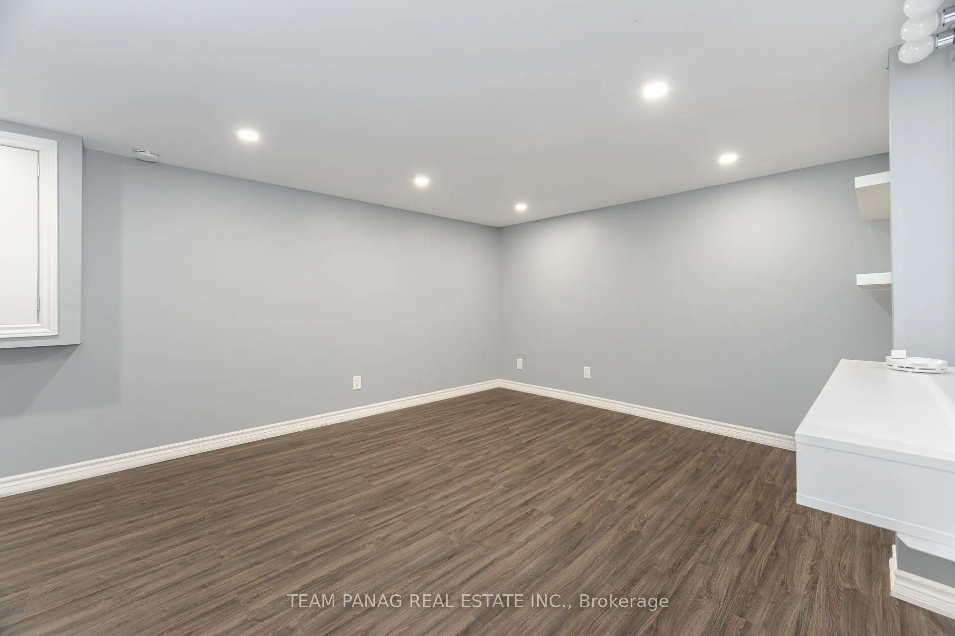 99 Kenpark Avenue