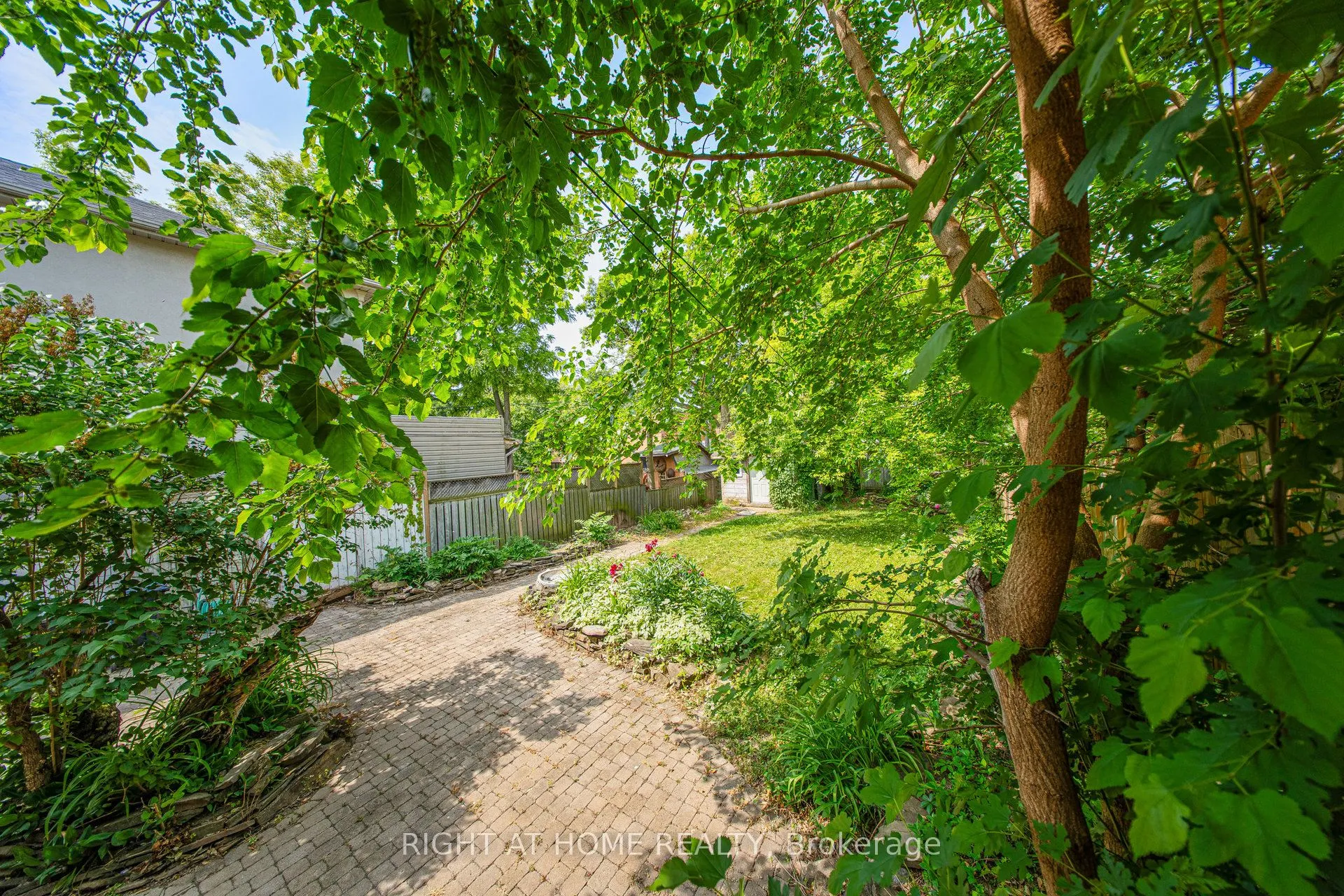 170 Queens Avenue