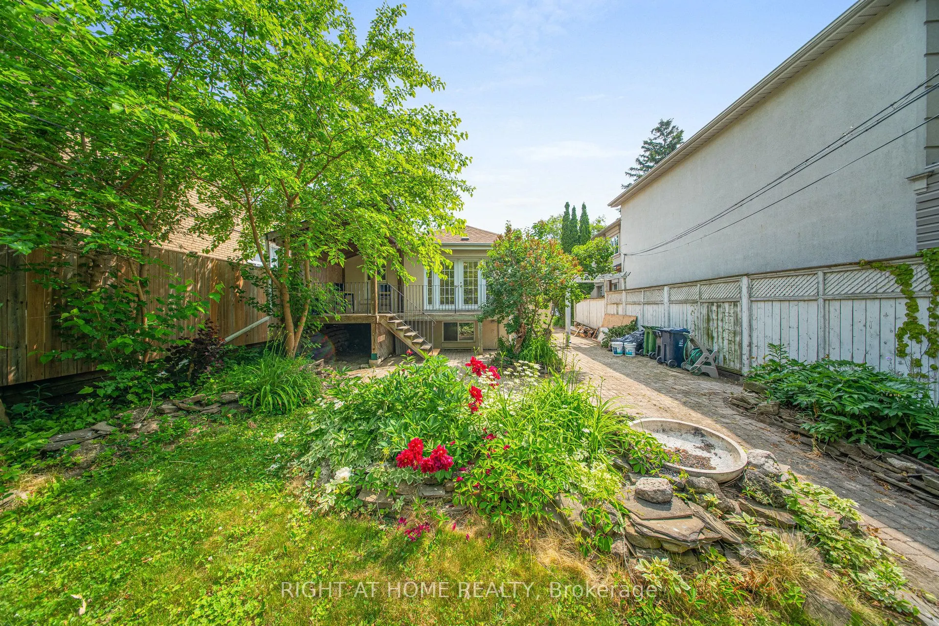 170 Queens Avenue