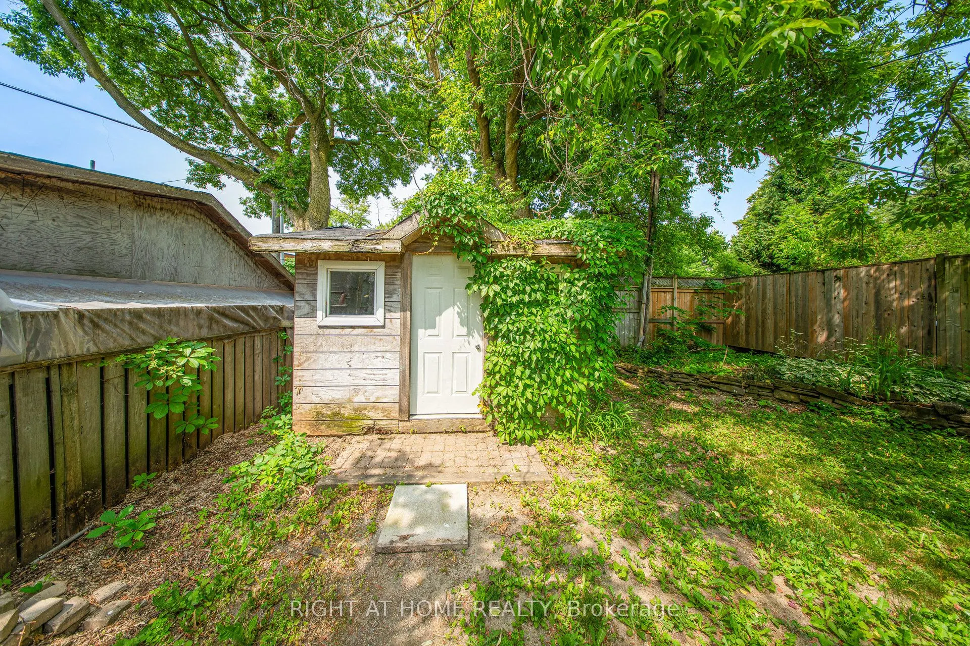 170 Queens Avenue