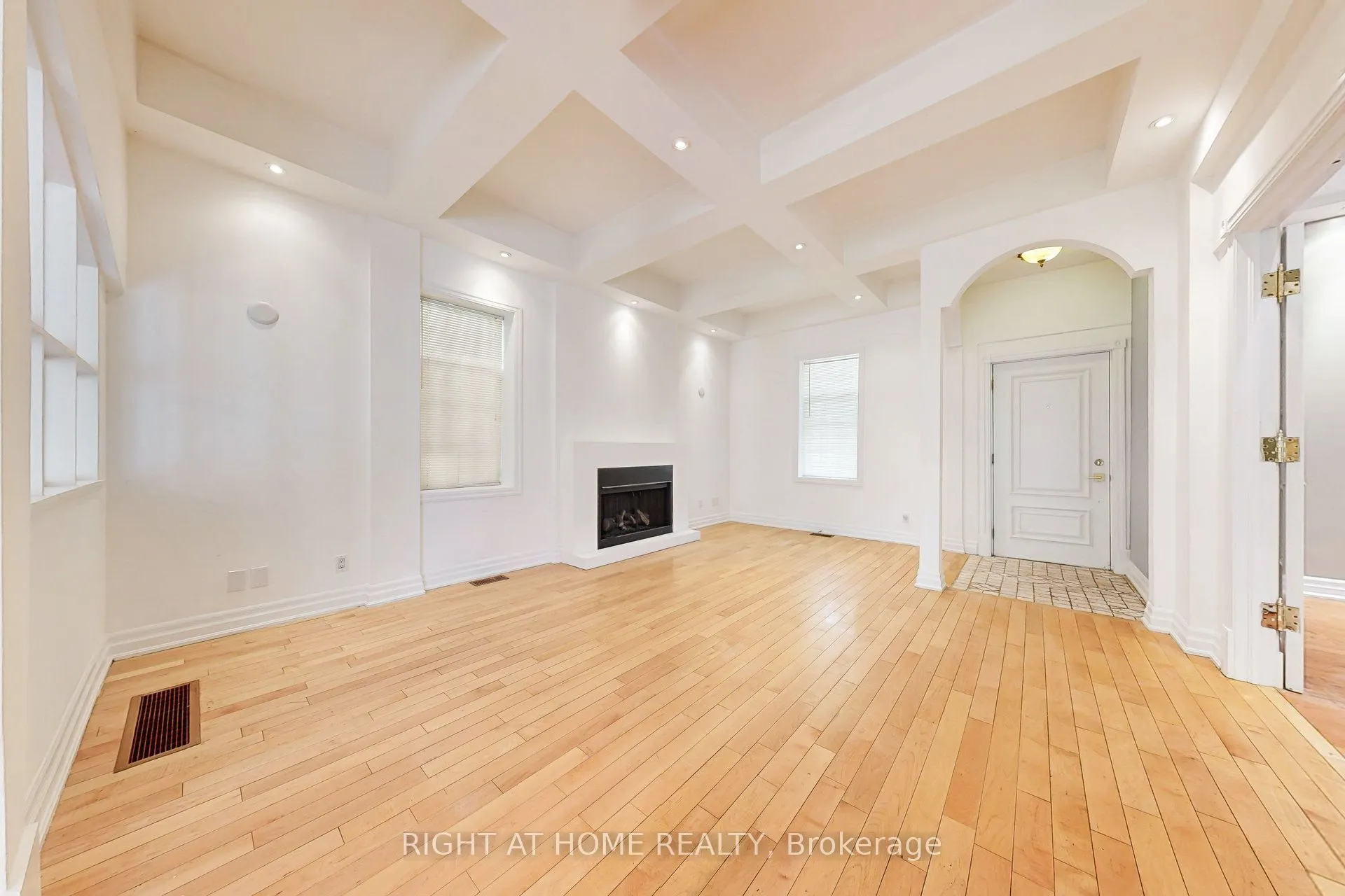 170 Queens Avenue