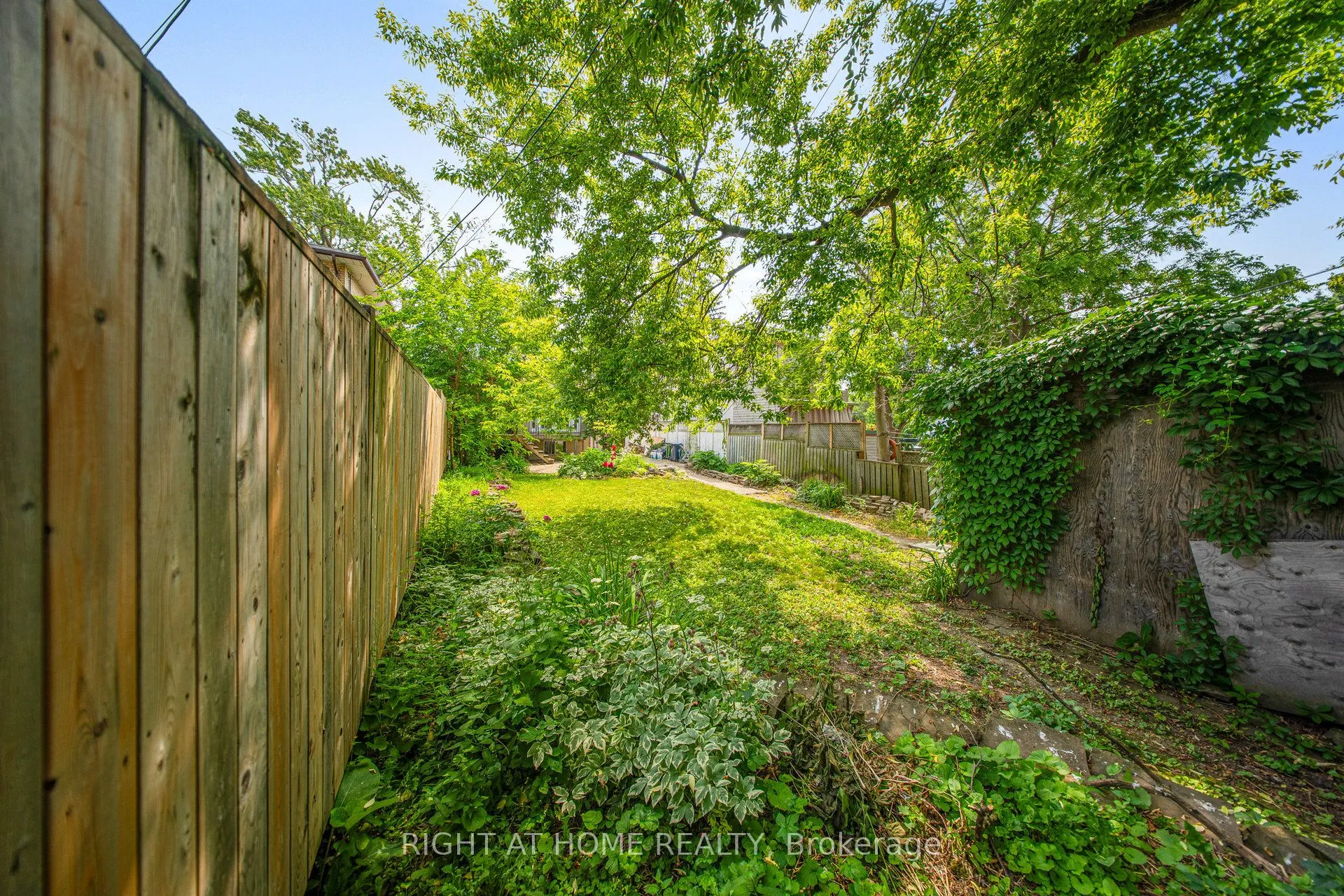 170 Queens Avenue