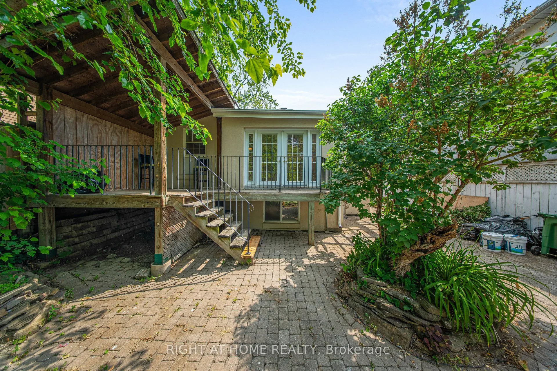 170 Queens Avenue