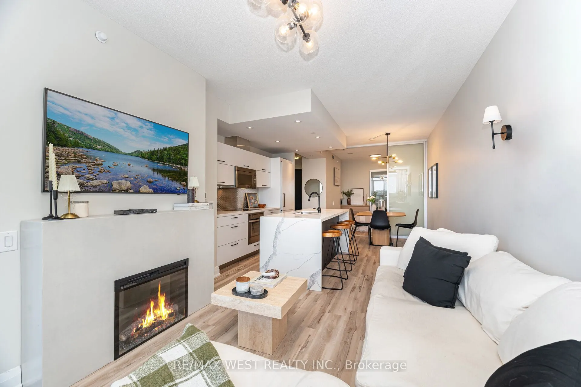 88 Park Lawn Road, #1612