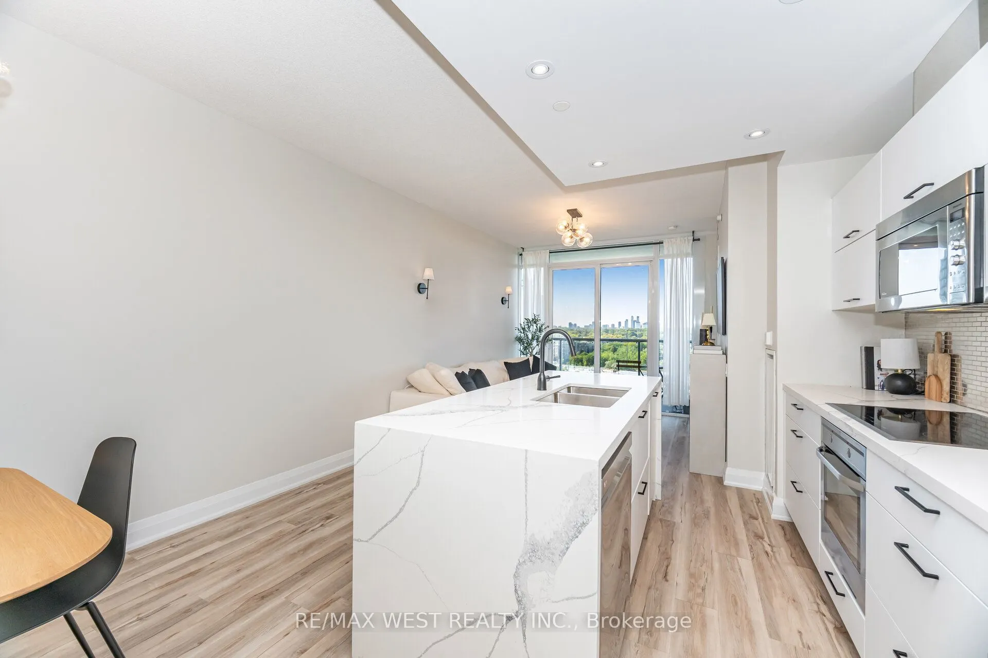 88 Park Lawn Road, #1612