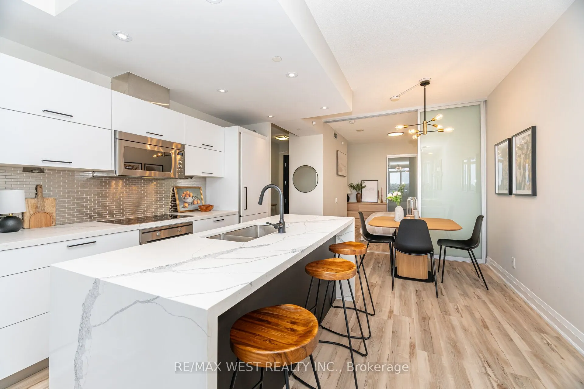 88 Park Lawn Road, #1612