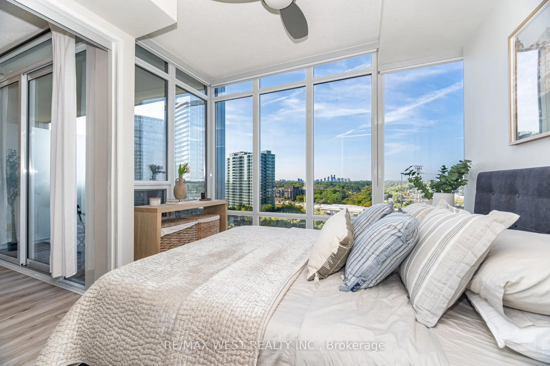 88 Park Lawn Road, #1612
